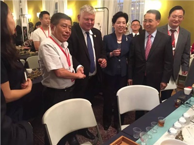 向世界展示中國非遺文化，湘益茯茶亮相湖南波蘭、捷克非遺交流周